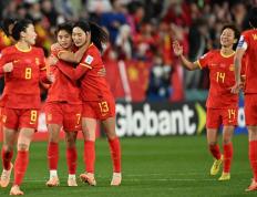 中国女足不应仅有精神，未来更需要加强国内联赛与青训