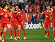 中国女足不应仅有精神，未来更需要加强国内联赛与青训｜新体谈
