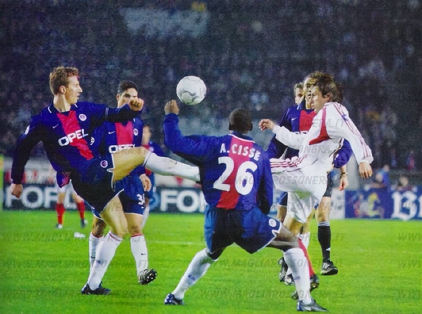 【资料】AC米兰2000-2001赛季欧冠-3，第2阶段小组赛排名第3出局